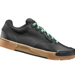 LIV Women's Shuttle Flat Footwear
