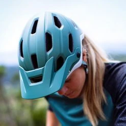 Giro Women's Source Mips Helmet
